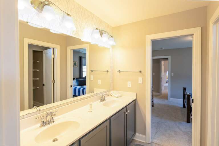 Upstairs Jack-and-Jill Bathroom for King and Full Bedrooms