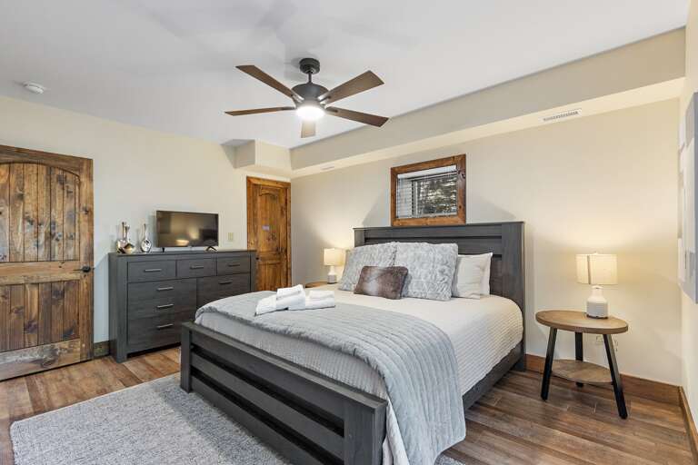 TV and Private Bathroom in the Lower Level King Room