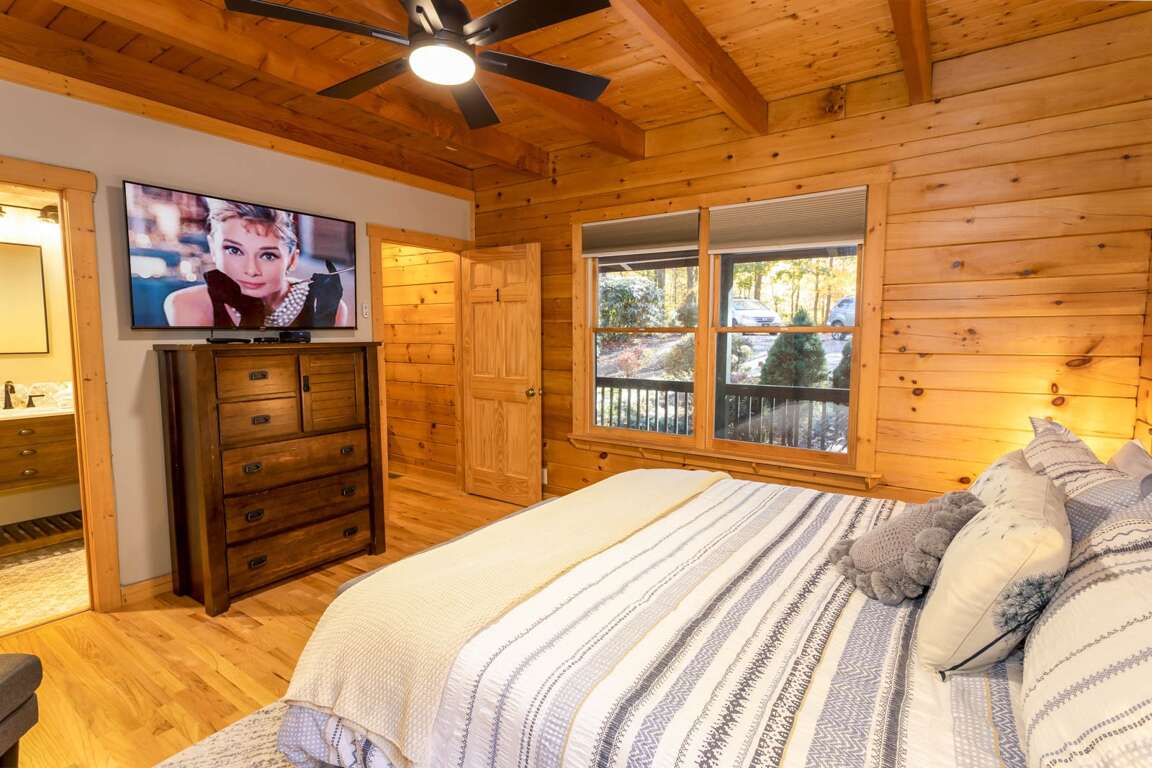 Mountain Air Cabin Resort Style 6 Bedroom Vacation Rental in Foscoe NC