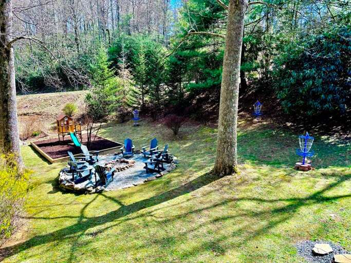 Fire Pit, Mini Disc Golf Practice Course, and Kids Kamp Lookout (outdoor playhouse) in the Spacious Backyard Fire Pit, Mini Disc Golf Practice Course, and Kids Kamp Lookout (outdoor playhouse) in the Spacious Backyard