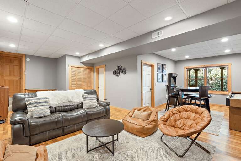 Plenty of Comfortable Leather Seating Plenty of Comfortable Leather Seating