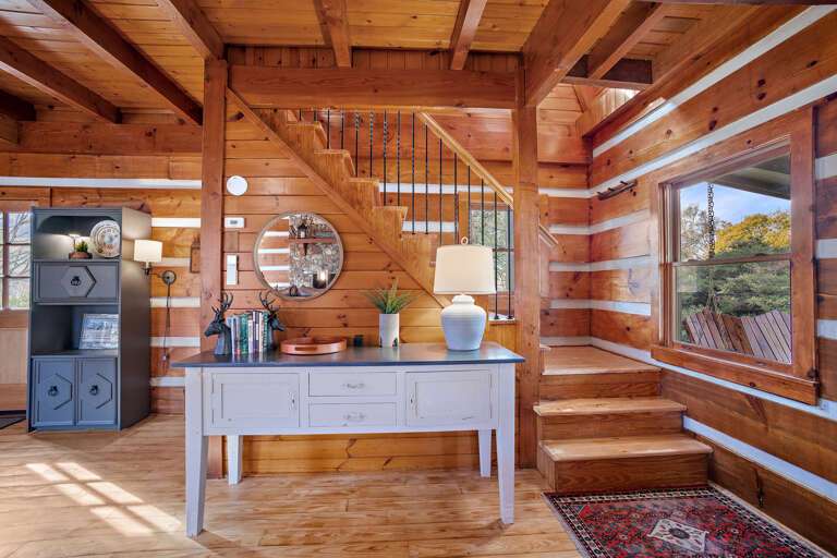 Delightful Cabin Features