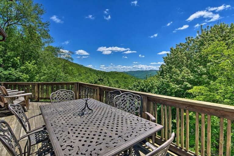 Outdoor Dining and Seating with Long Range View Outdoor Dining and Seating with Long Range View