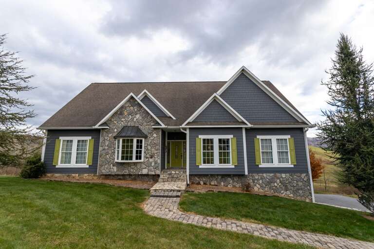 Enjoy a Stay at Twisted Chimney Haven!