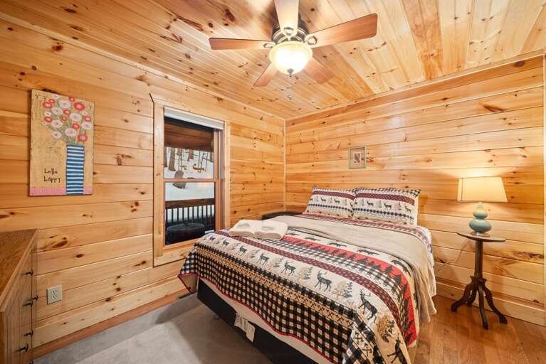 Main Floor Queen Bedroom