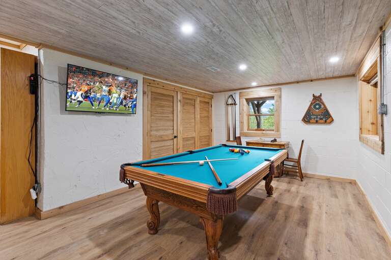 Game Room with Pool Table, Large Screen TV and Board Game Table