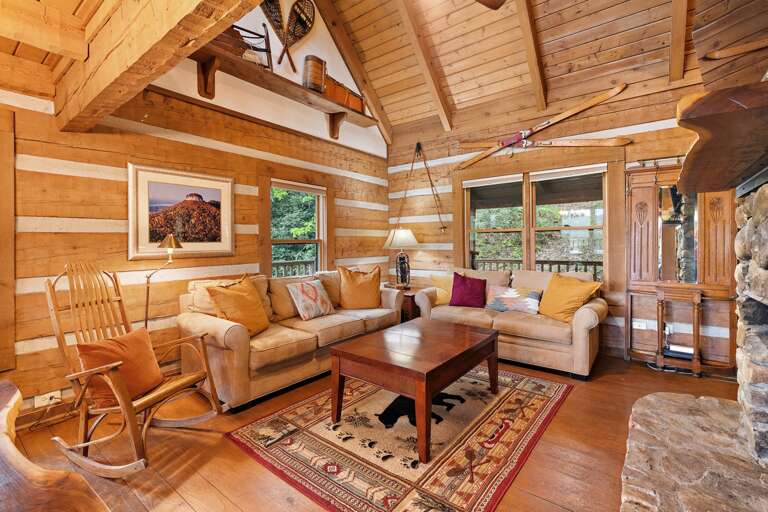 Wood Interior and Cabin Decor for your Next Mountain Getaway