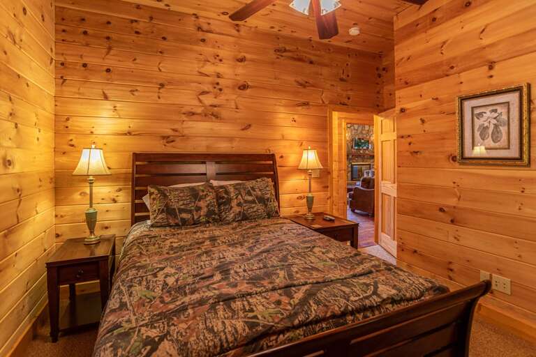 Main Floor Queen Bedroom