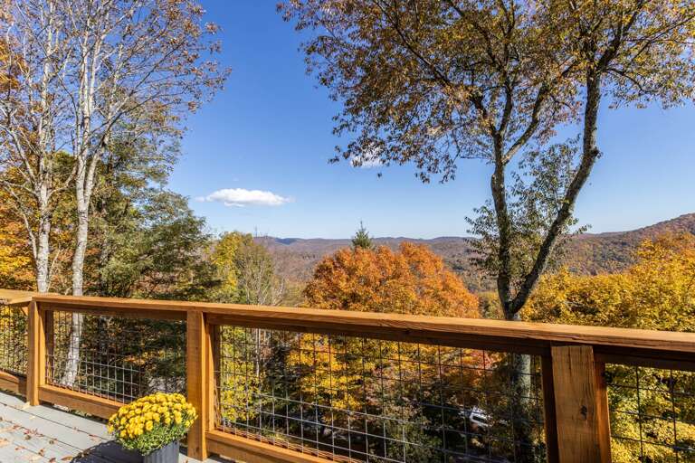 Create an Unforgettable Getaway at Wildcat Chalet!