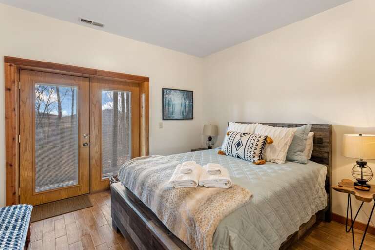 Lower Level Queen Bedroom