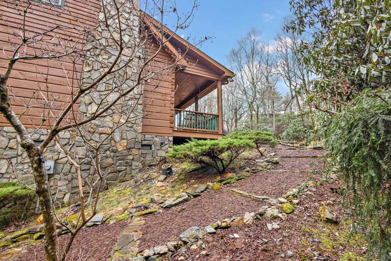 Nicely Landscaped around the Cabin