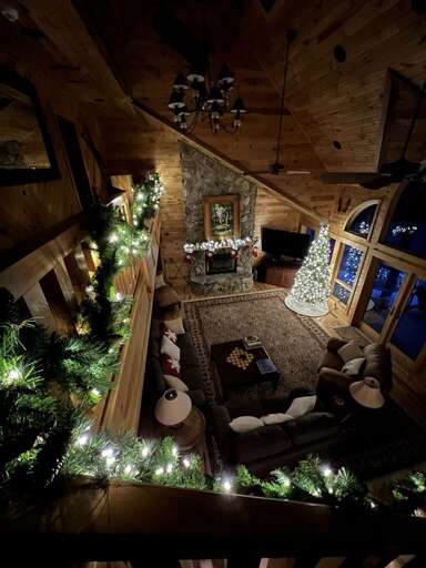 Holiday Season at Beech Retreat at 5000 Feet