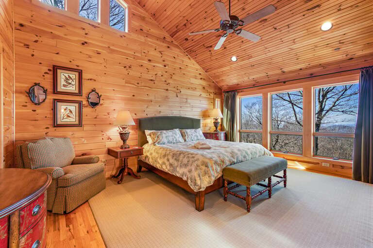 Main Floor King Bedroom