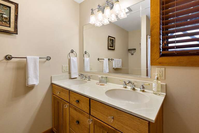 Private King Bedroom Ensuite