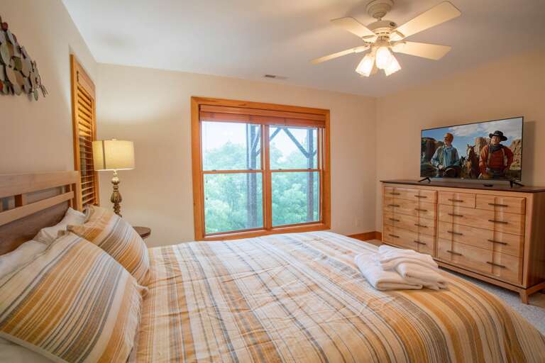 Queen Bedroom with TV on the Middle Floor
