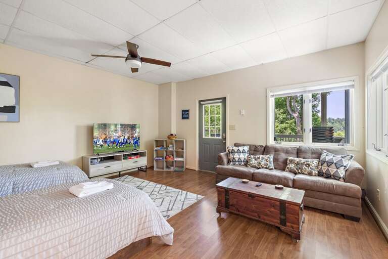 Lower Level Twin Room with Deck Access