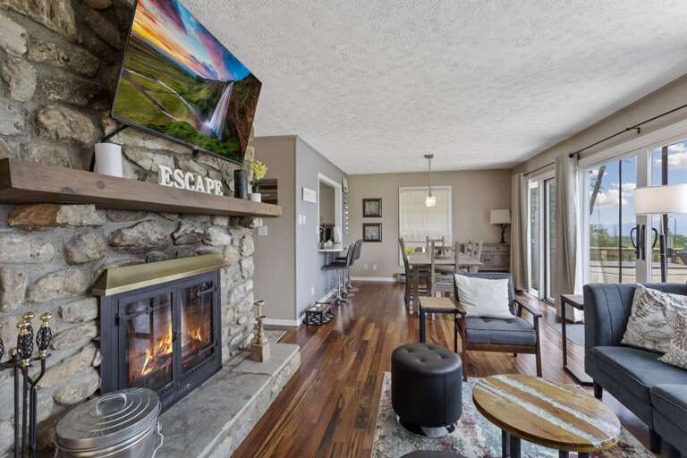 Upper Level Living Area Upper Level Living Area