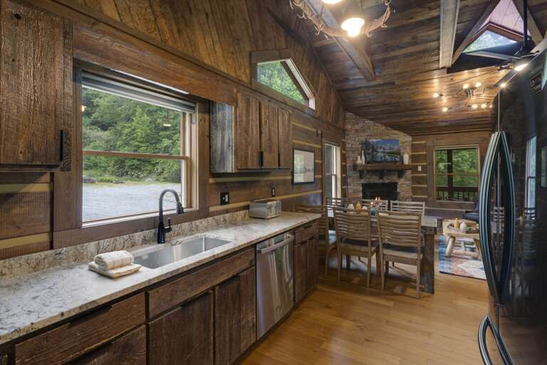 Custom Details Throughout Eagle Ridge Creek