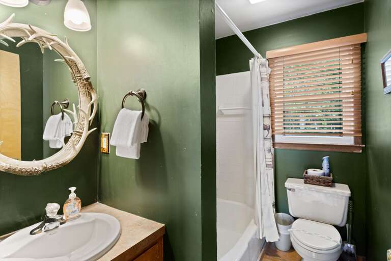 Main Floor Common Bathroom