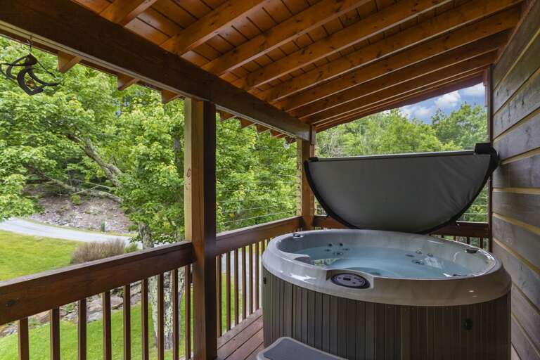 Eagle Ridge Creek Hot Tub on the Covered Deck