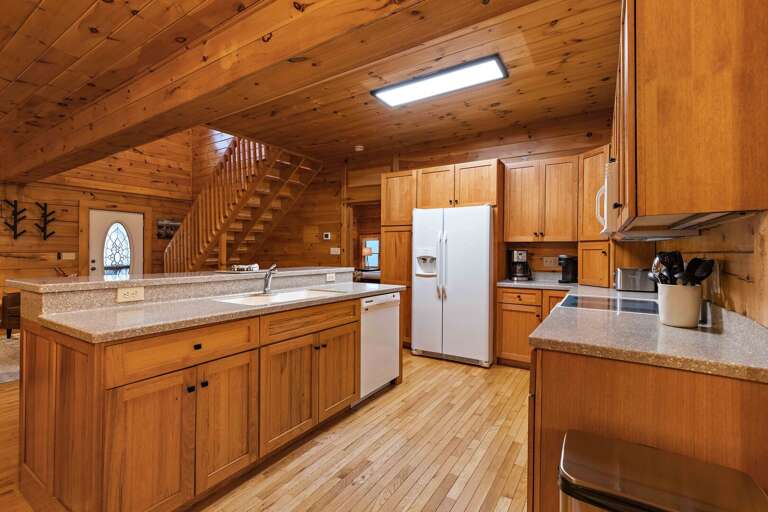 Eagle Ridge Falls Kitchen