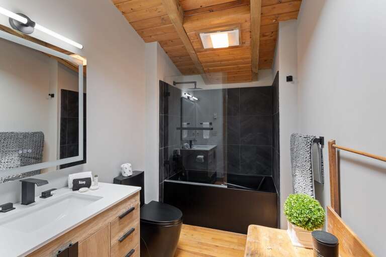 Upper Level Shared Bathroom