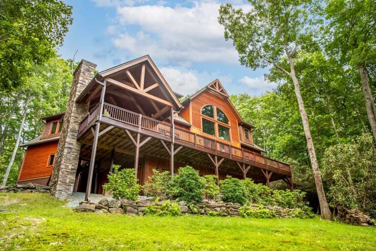 Outdoor Space to Enjoy the Cool Mountain Air