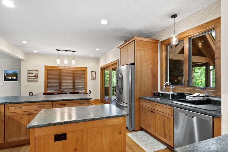 Stainless Steel Appliances and Granite Countertops