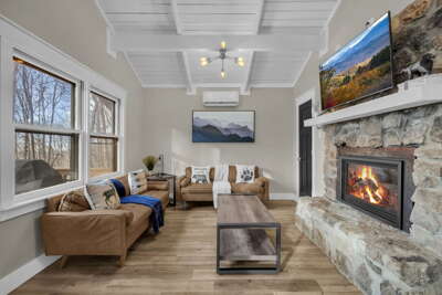 Welcome to Bluebeary Bungalow!