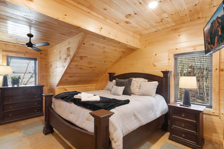 Upper Level King Bedroom with TV Upper Level King Bedroom with TV