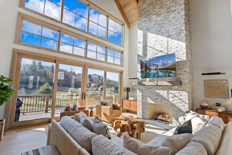 Sweetgrass Getaway in Blowing Rock, NC 4 Bedrooms, 10