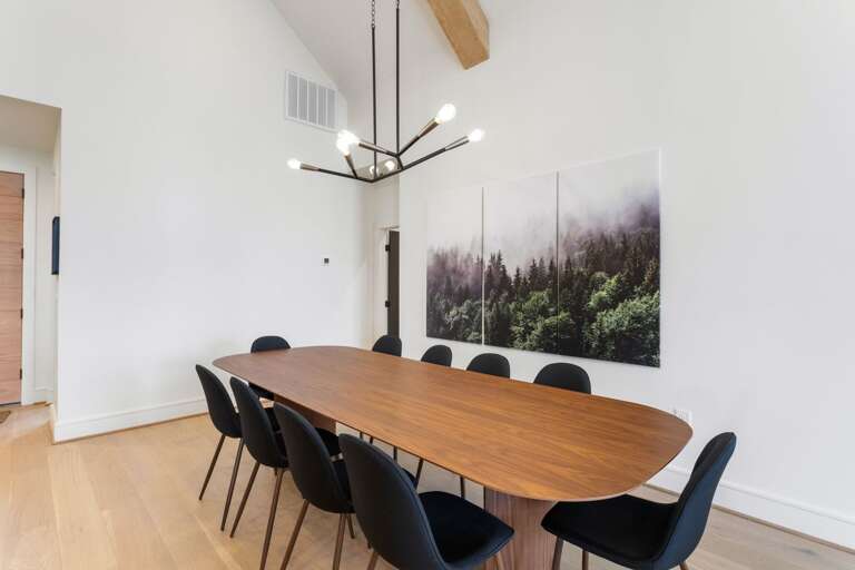 Dining with seating for 10