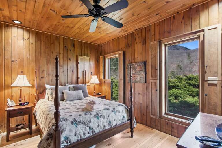 Main Floor Master Bedroom with Queen Bed