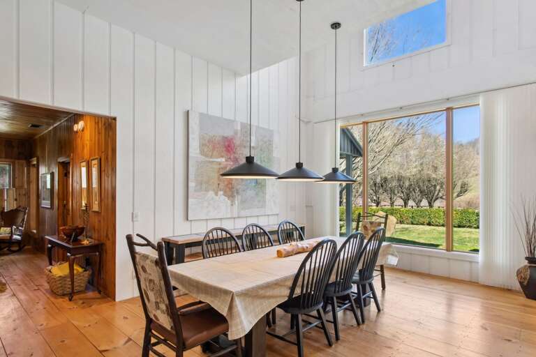 Seating for Eight at the Dining Room Table