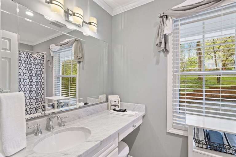 Full Hallway Bathroom on the Top Floor