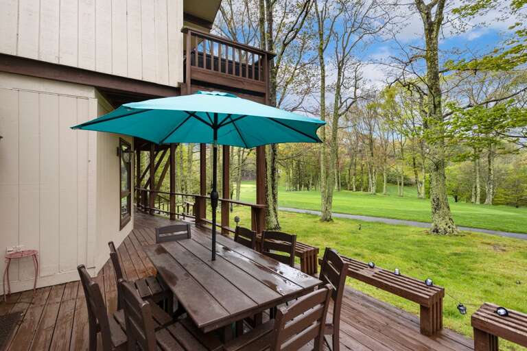 Outdoor Dining with Views of the Golf Course