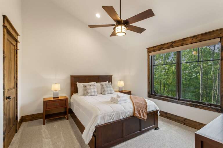 Upper Level Queen Bedroom