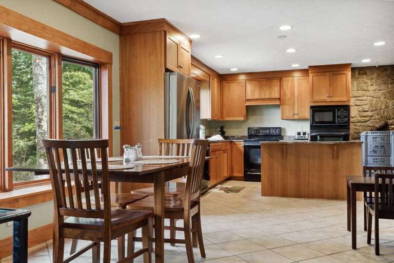 Breakfast Table off the Kitchen