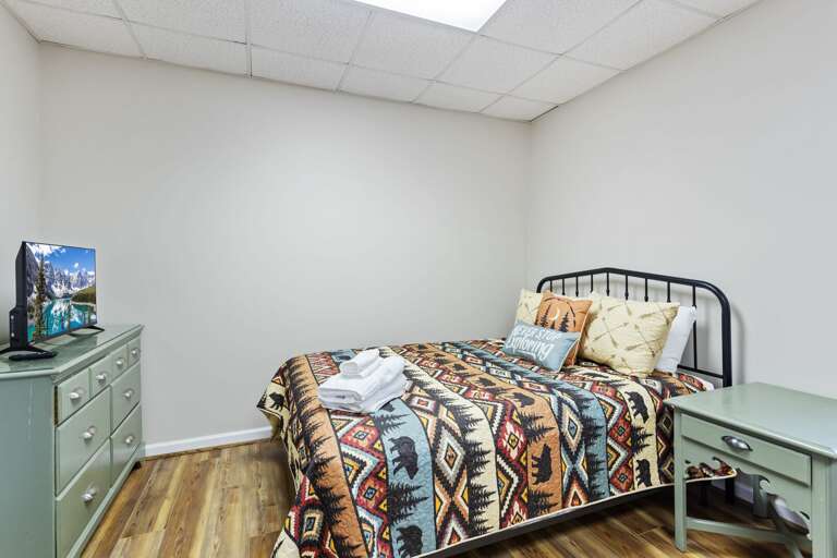 Queen Bed in Lower Level Bedroom