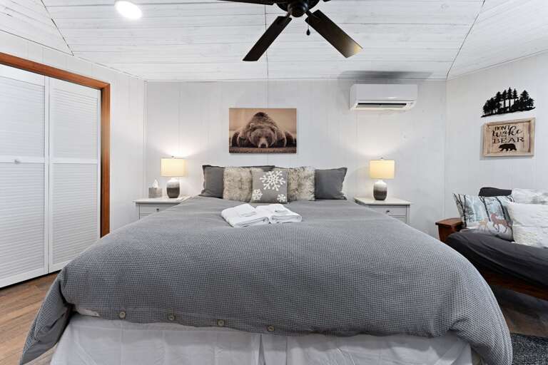 Comfortable King Bed