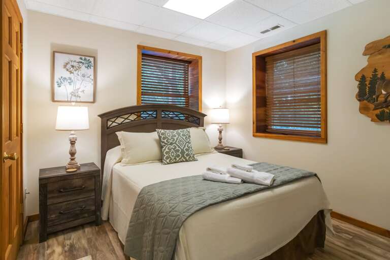 Lower Level Queen Bedroom - Has a TV