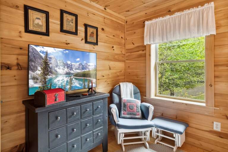 TV in the Queen Bedroom