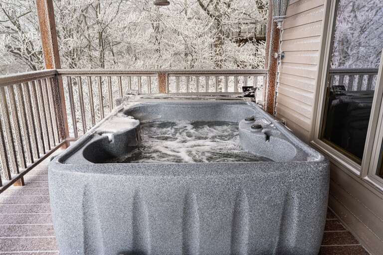 Soaring Eagles View Hot Tub