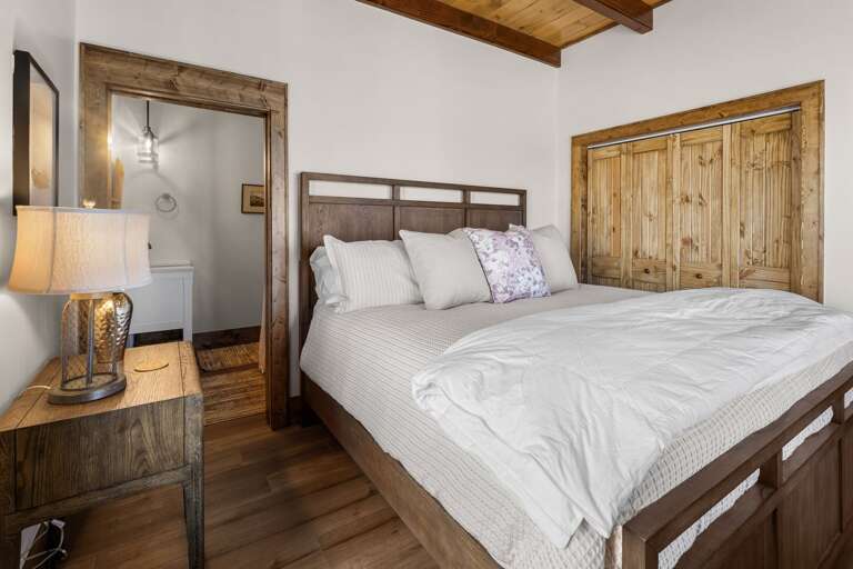 Private Bathroom in the Lower Level King