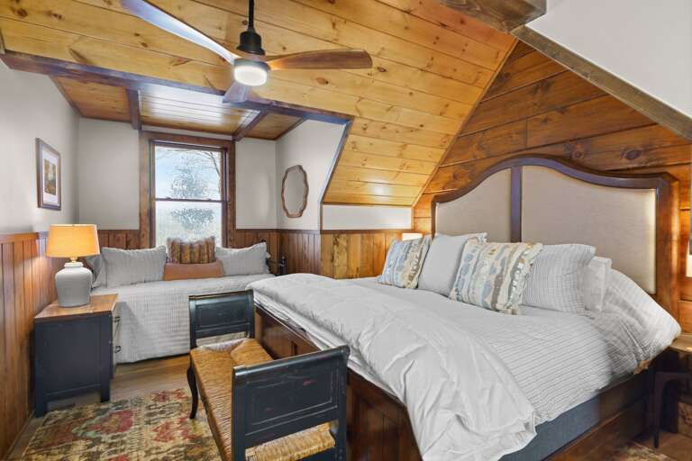 Upper Level Bedroom with King Bed and Twin Daybed