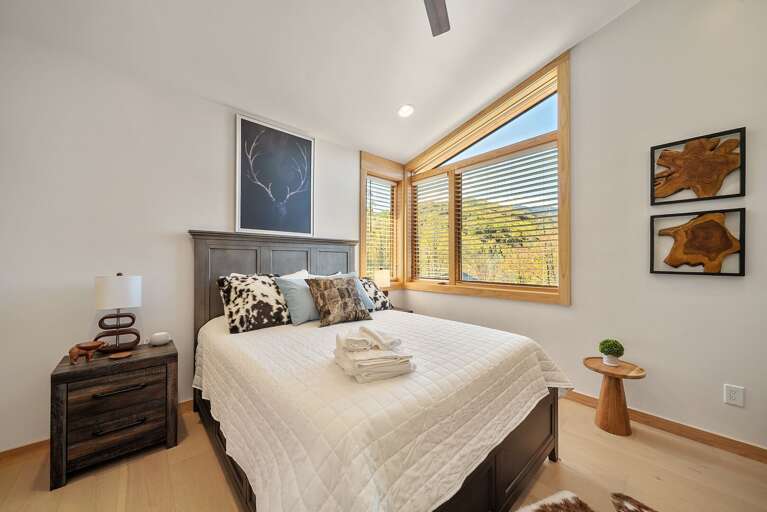 Main Floor Queen Bedroom