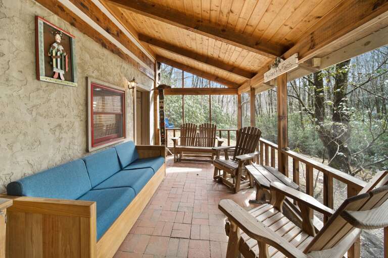 Lower Screened in Patio with Seating