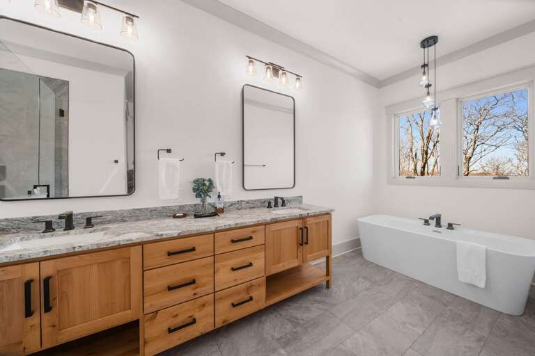 Ensuite Master Bathroom