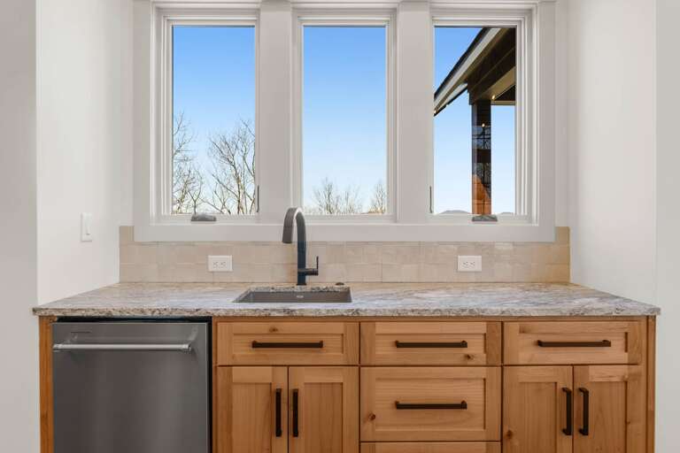 Second Sink and Counter Space with Dishwasher