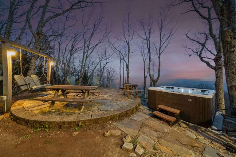 Take In A Memorable Mountain Experience at Cardinal View Lodge Take In A Memorable Mountain Experience at Cardinal View Lodge